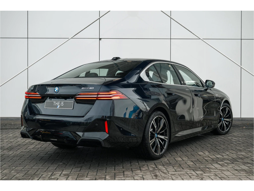 Hoofdafbeelding BMW i5