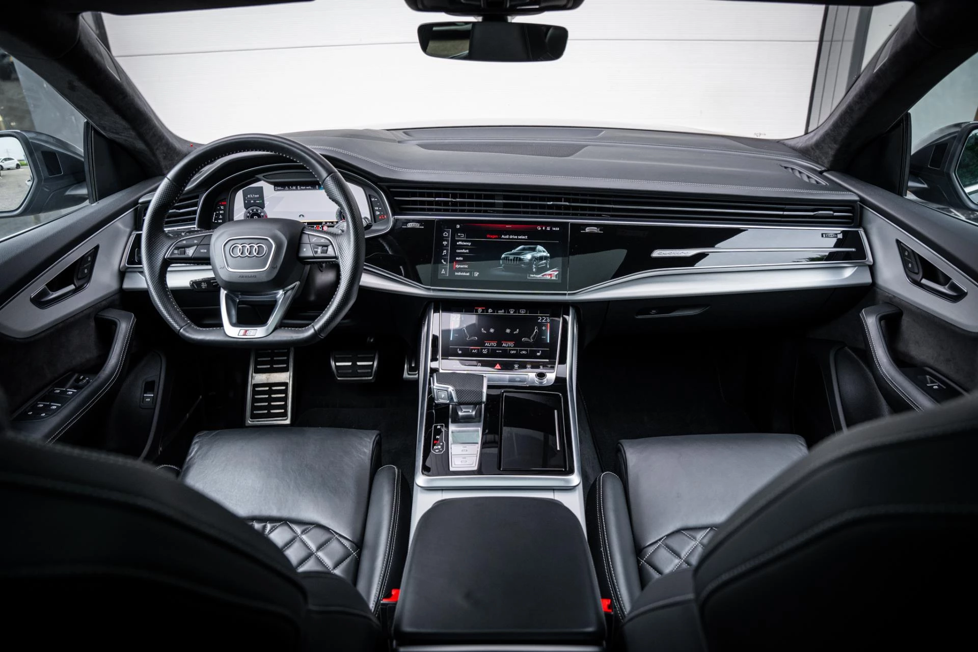 Hoofdafbeelding Audi Q8