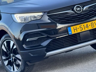Opel Grandland X 1.2 Turbo Business Executive 130pk - Diamond Black - Carplay/Clima - Chique