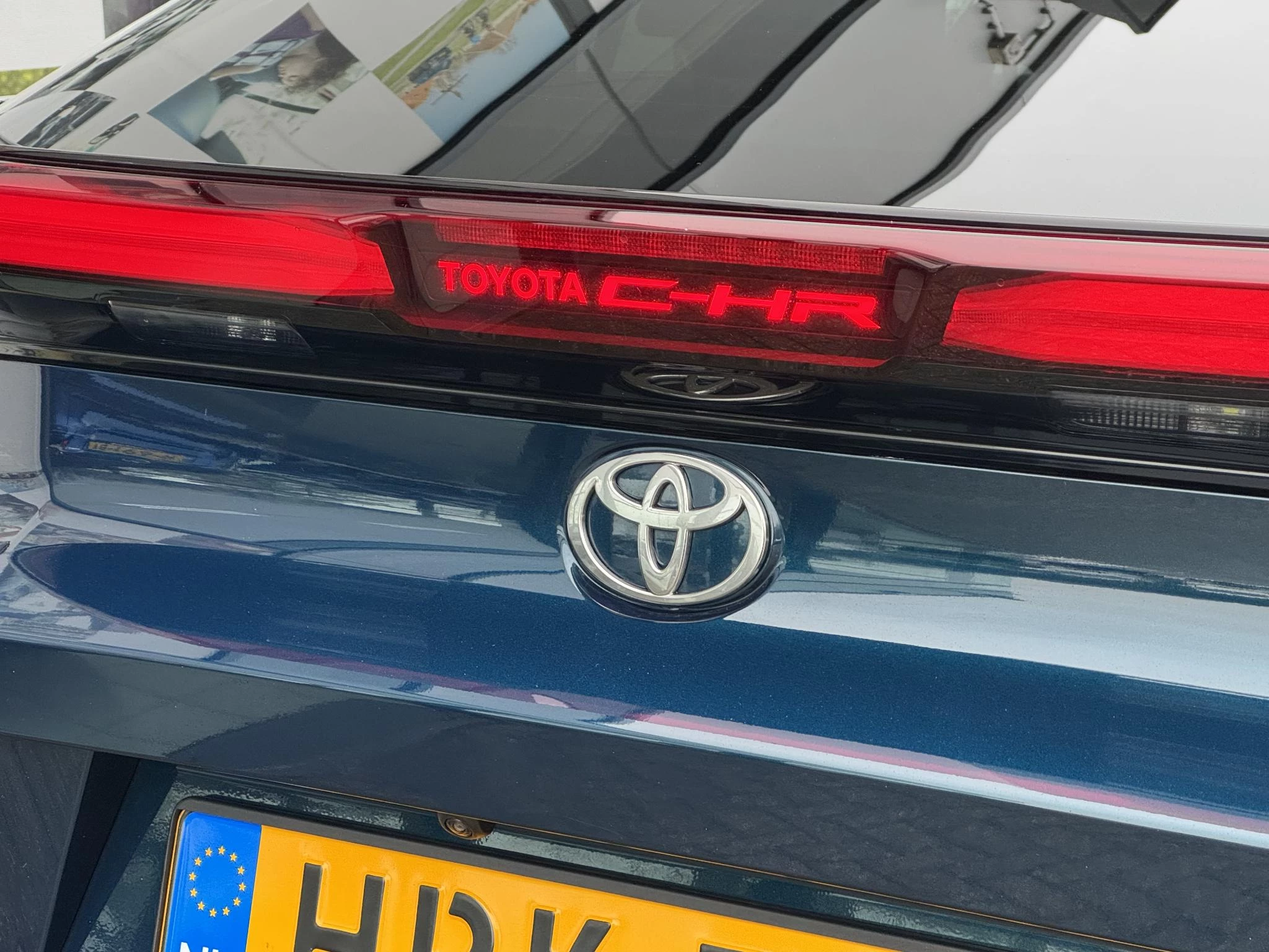 Hoofdafbeelding Toyota C-HR