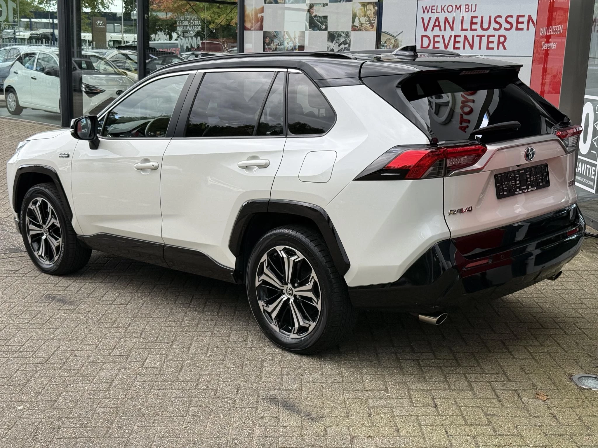 Hoofdafbeelding Toyota RAV4