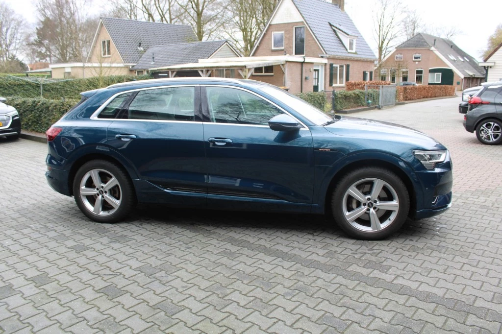 Hoofdafbeelding Audi e-tron