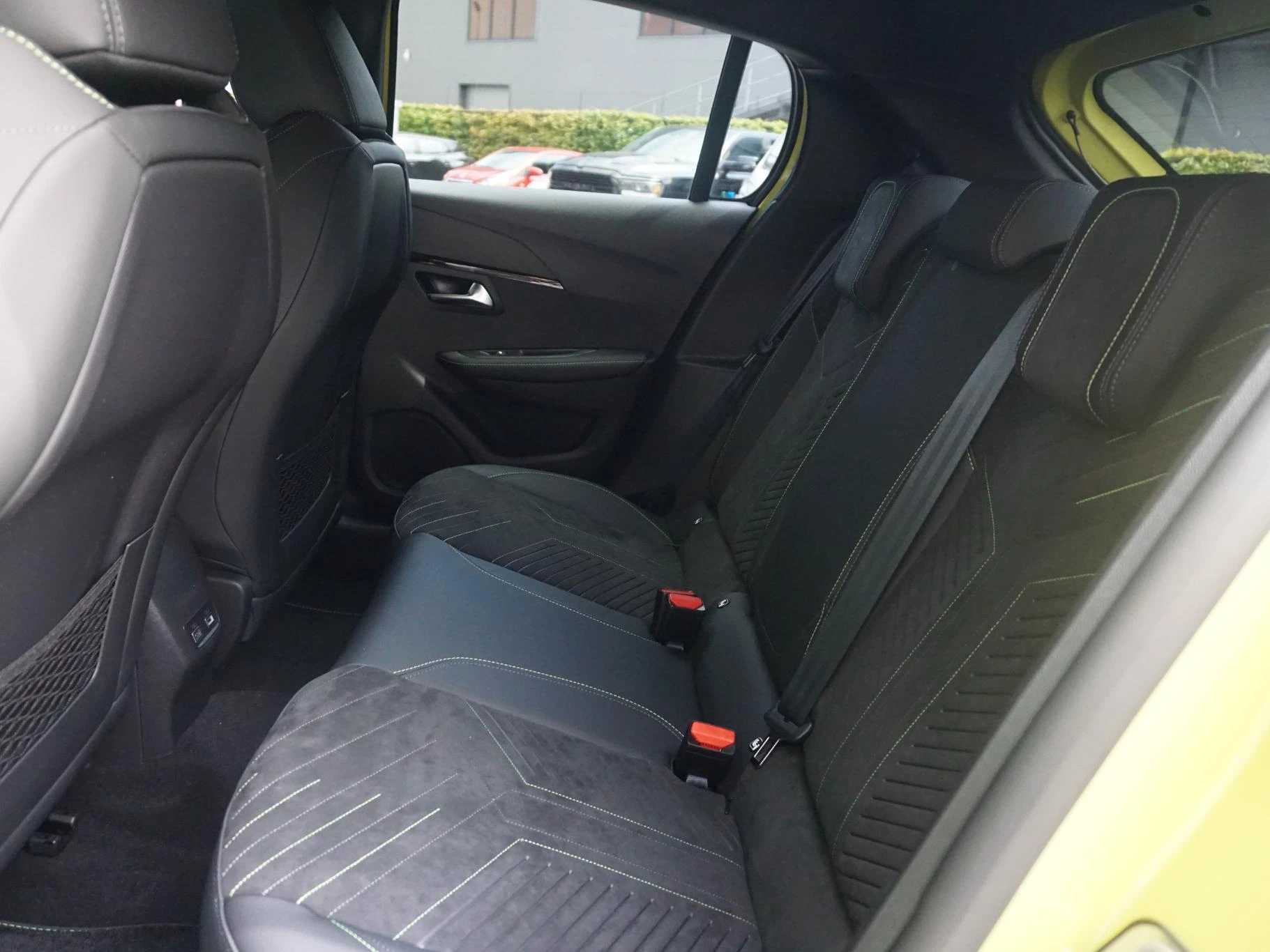 Hoofdafbeelding Peugeot e-208