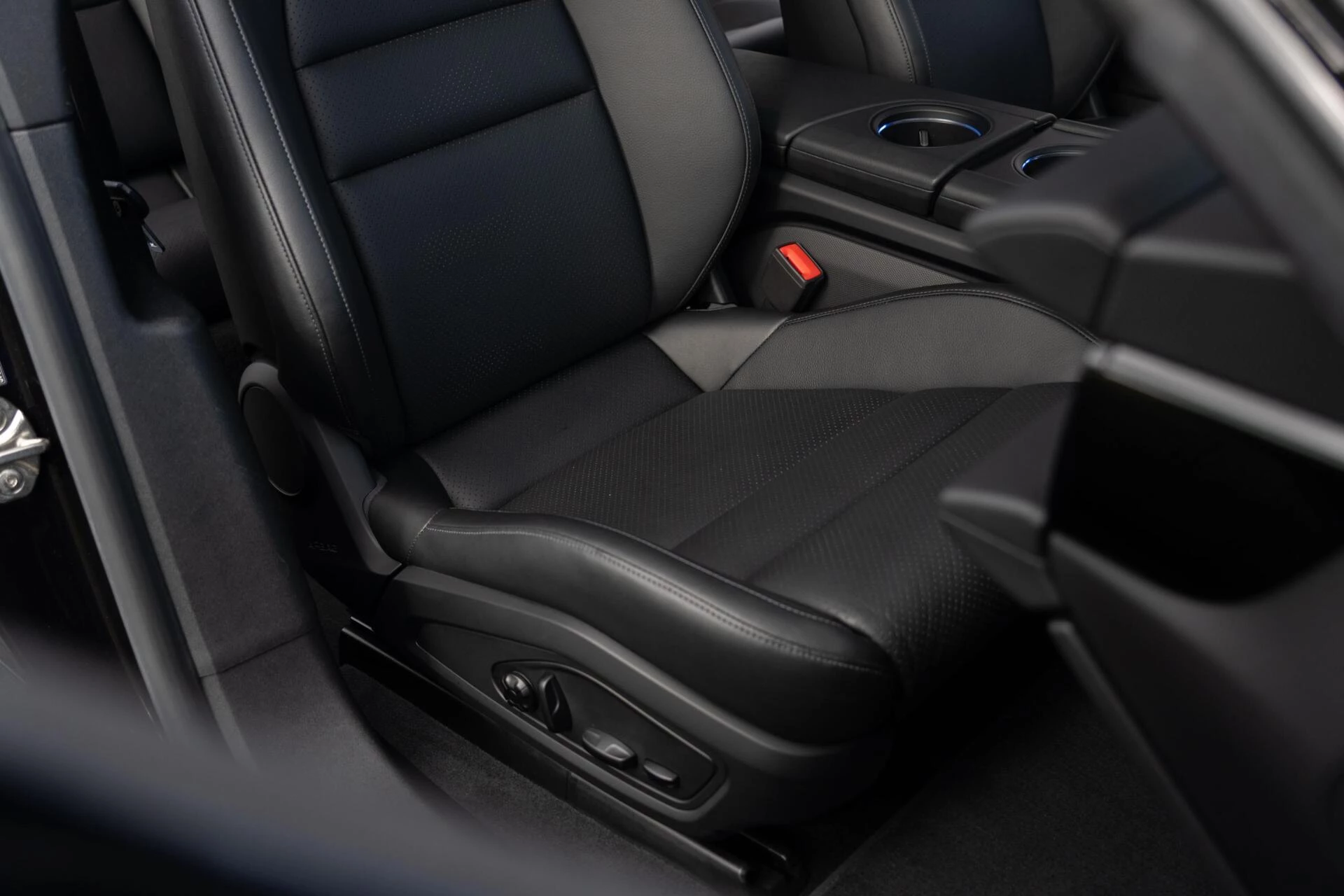 Hoofdafbeelding Porsche Taycan