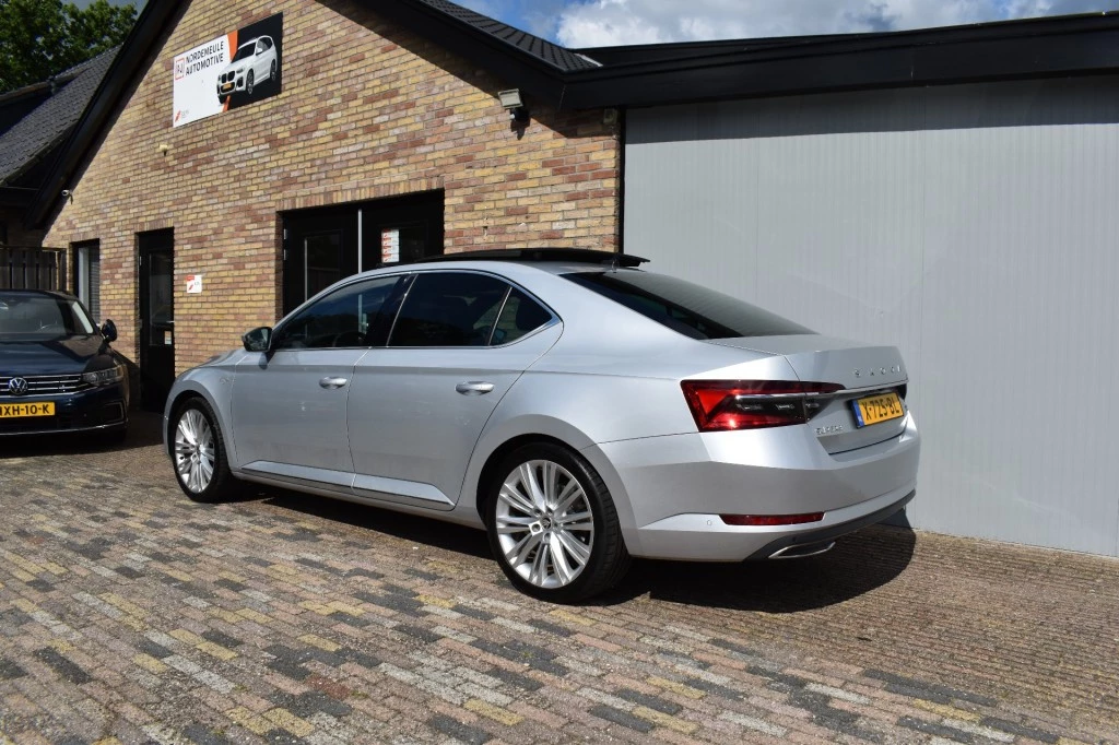 Hoofdafbeelding Škoda Superb