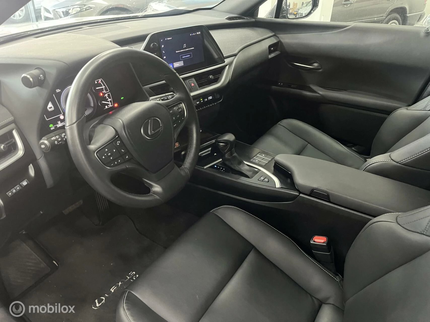 Hoofdafbeelding Lexus UX