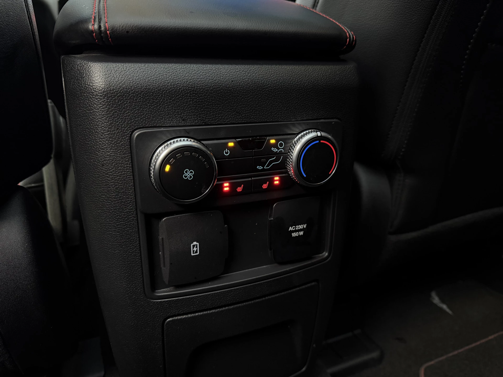 Hoofdafbeelding Ford Explorer