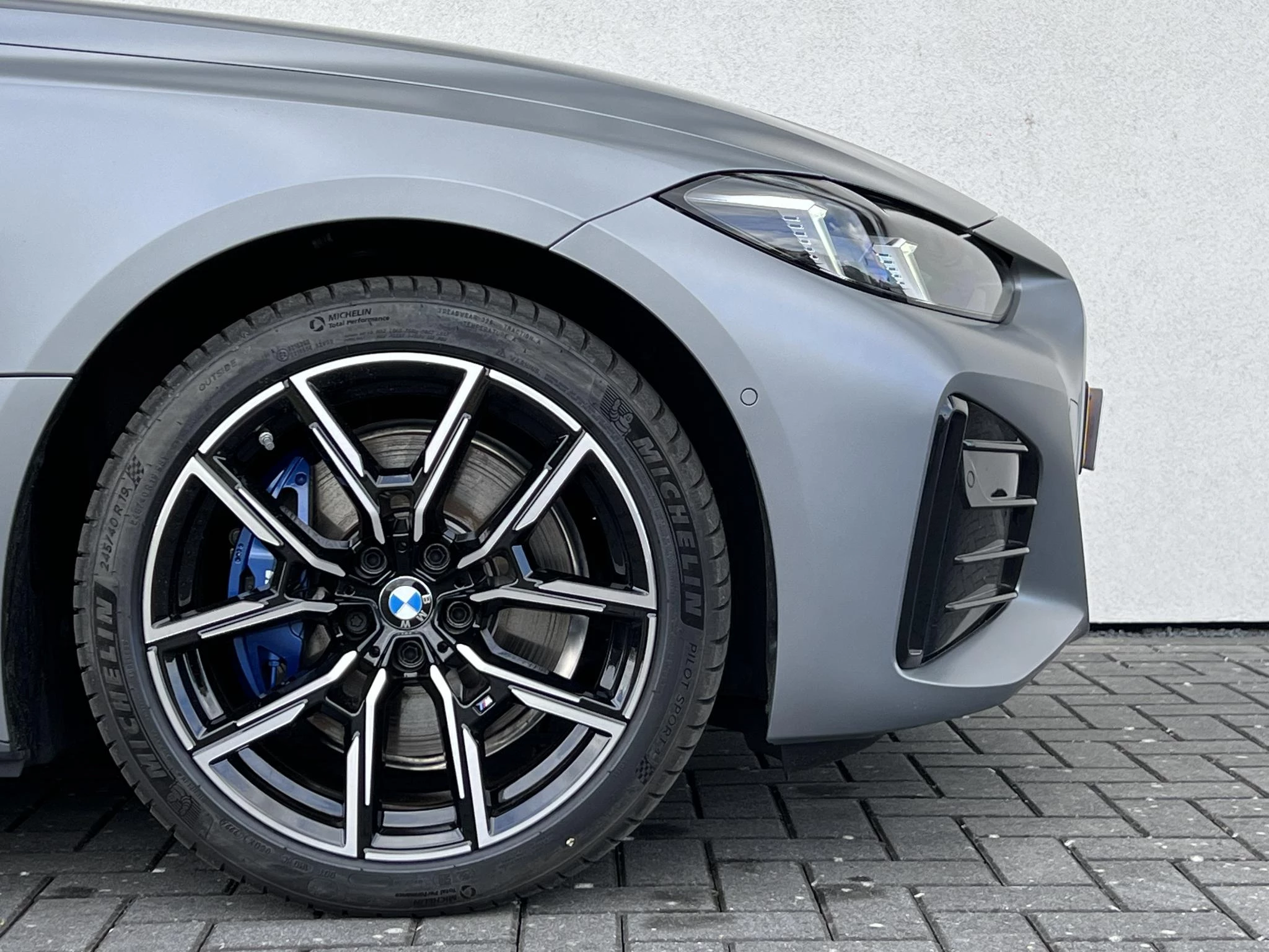 Hoofdafbeelding BMW i4