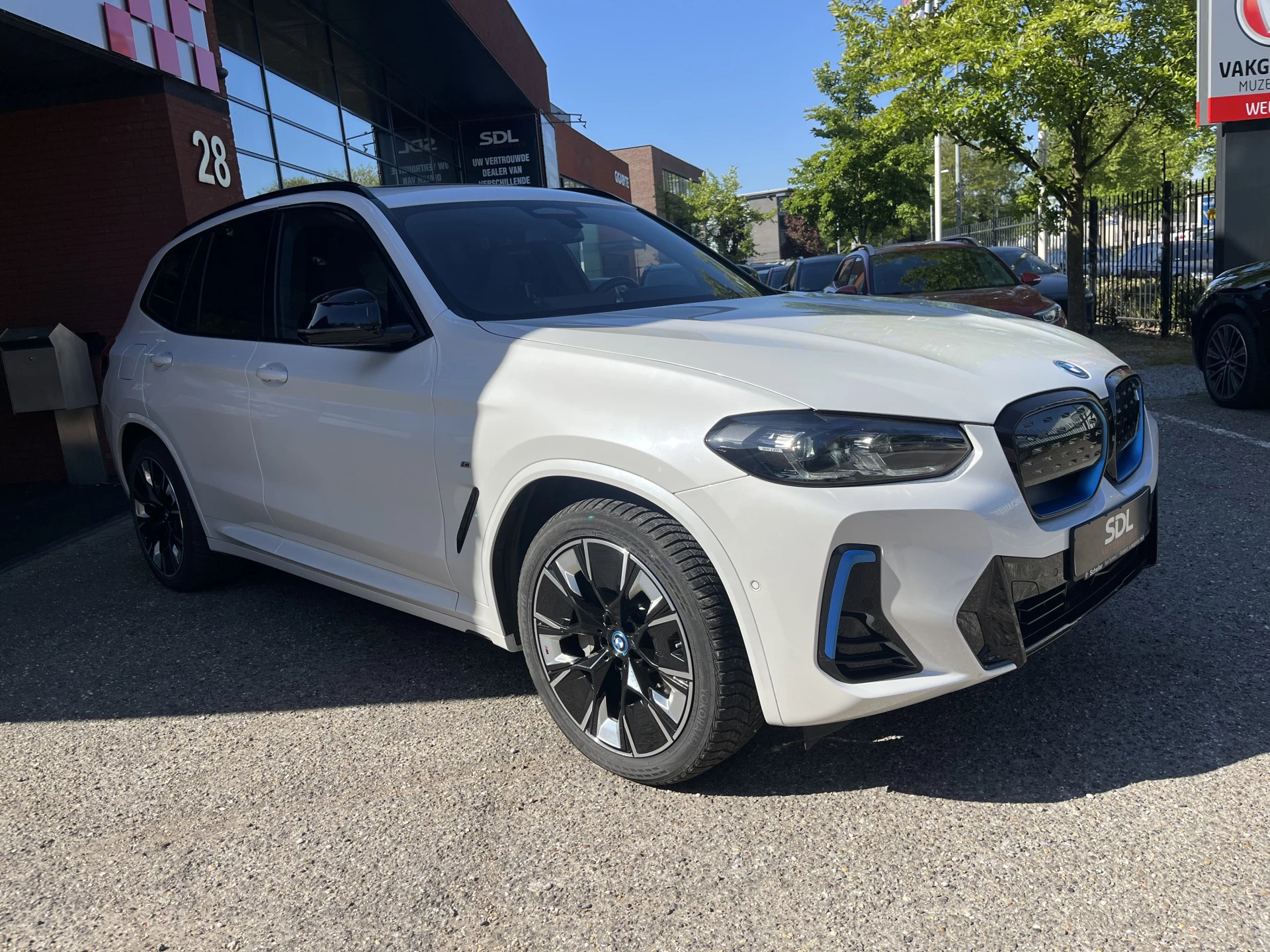 Hoofdafbeelding BMW iX3