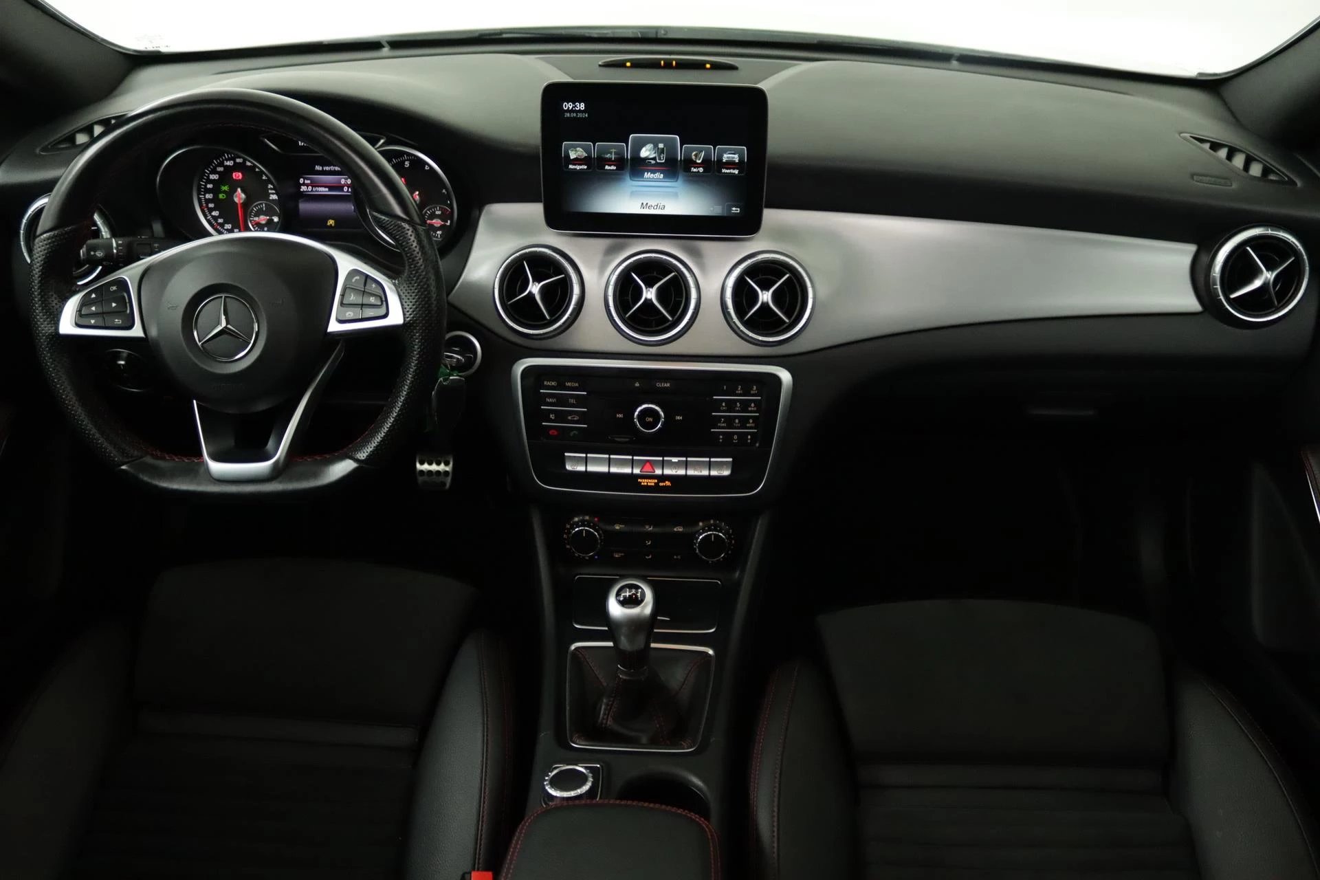 Hoofdafbeelding Mercedes-Benz CLA