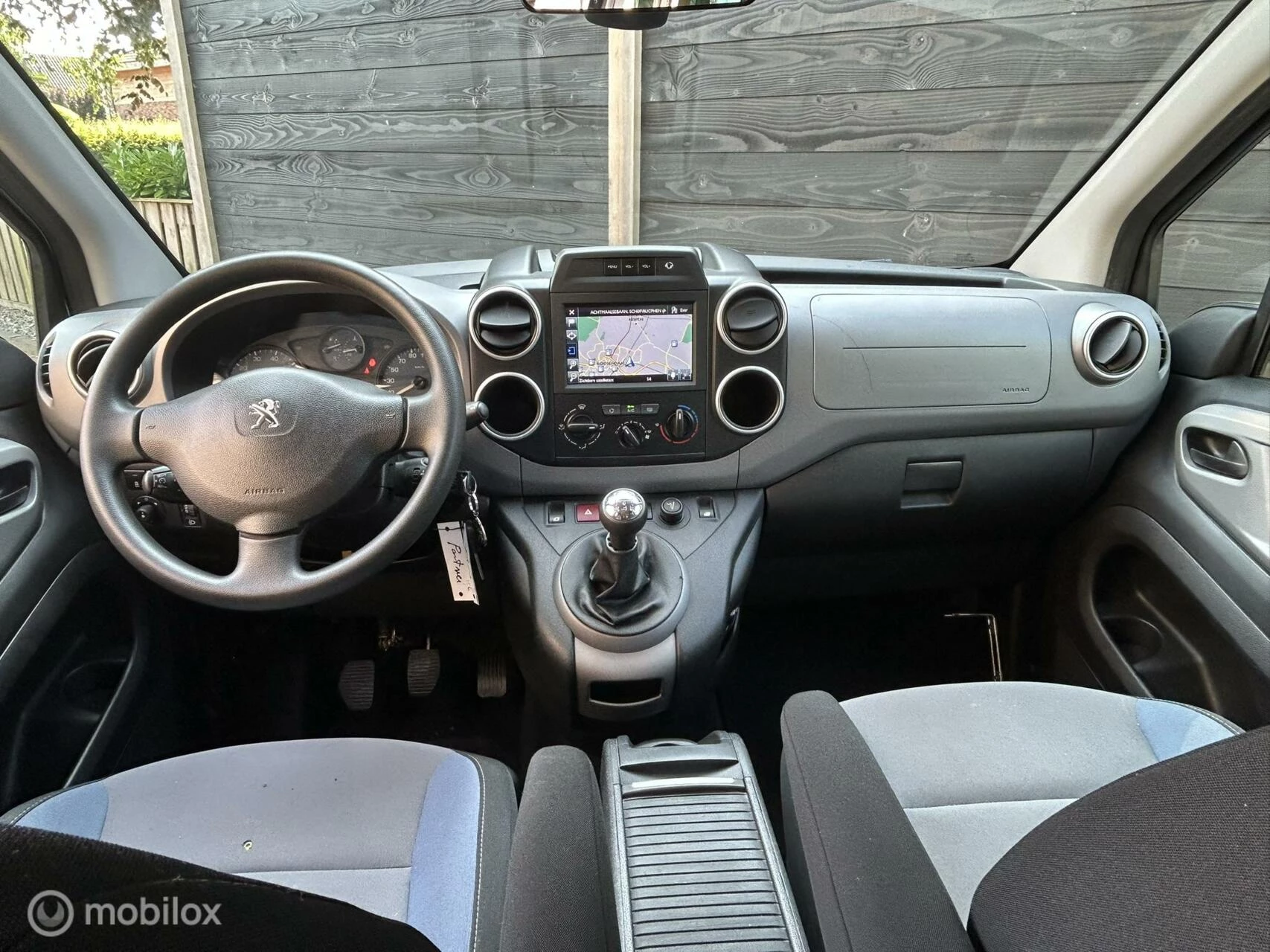 Hoofdafbeelding Peugeot Partner