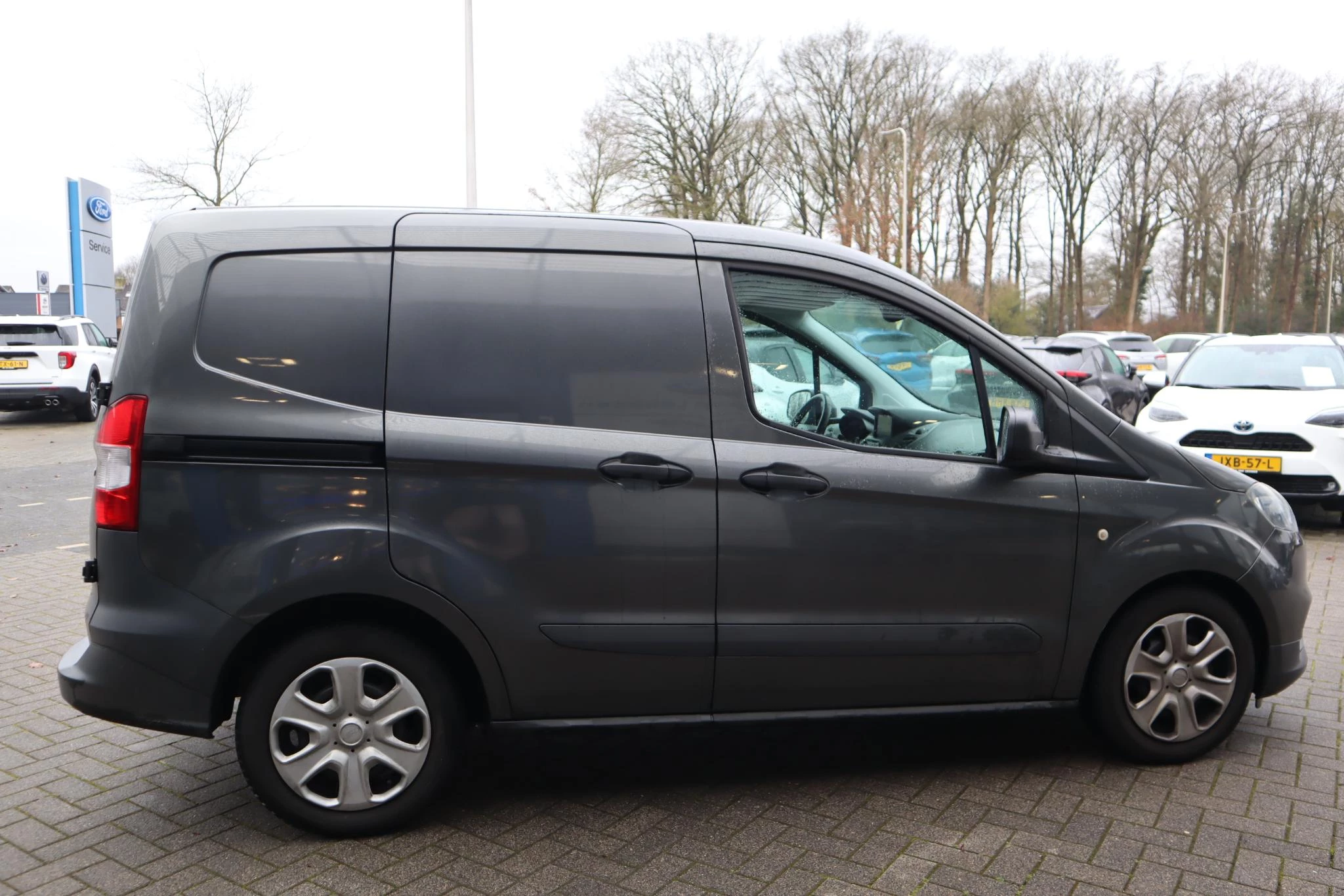 Hoofdafbeelding Ford Transit Courier