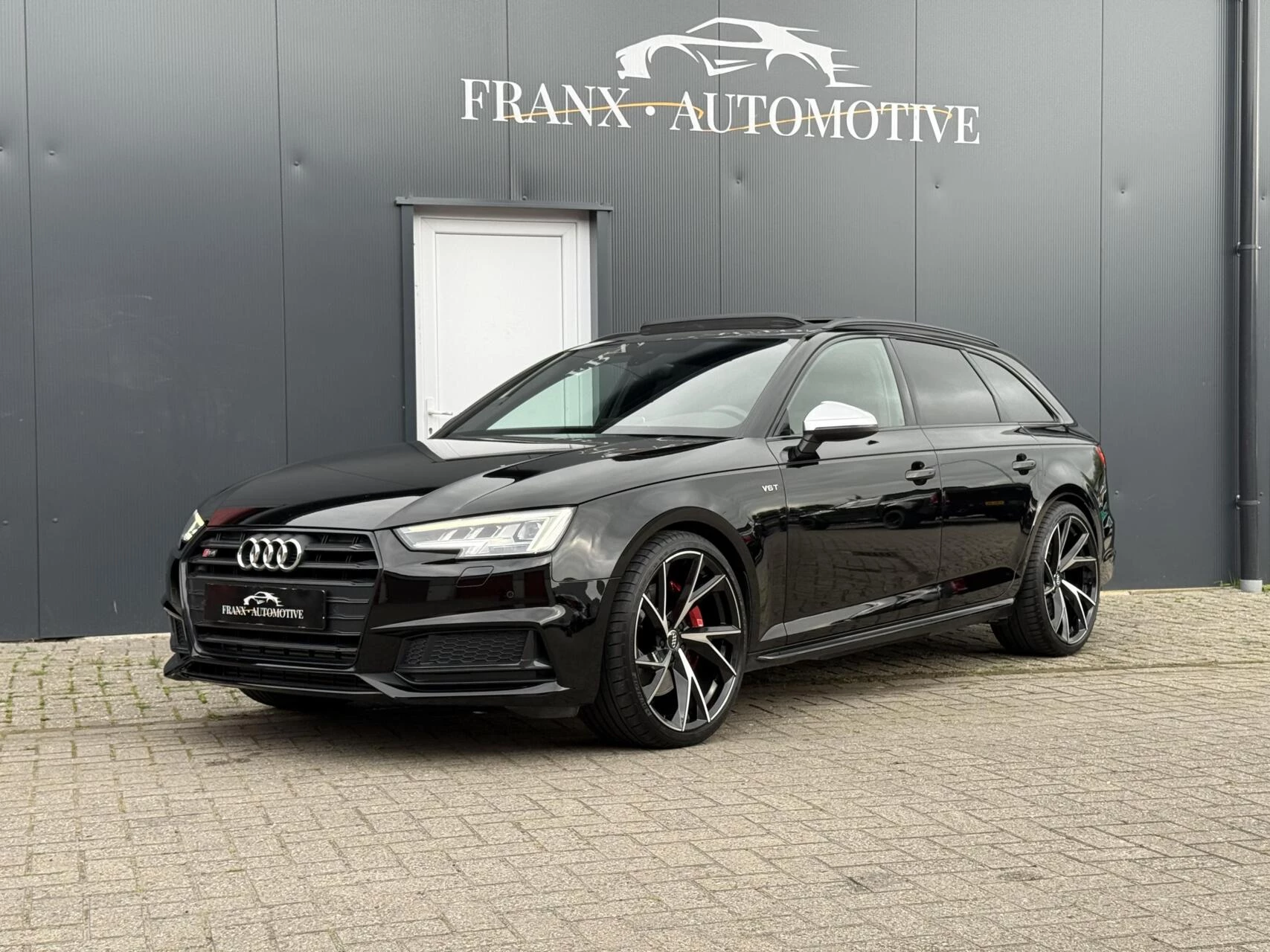 Hoofdafbeelding Audi S4