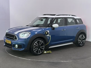 MINI Countryman Mini 2.0 Cooper S E ALL4 JCW Plug In Hybrid PHEV | Panodak | Adaptive Cruise | Head Up | Harman Kardon | Lederen Sportstoelen | 19"L.M | Sfeerverlichting | Keyless |