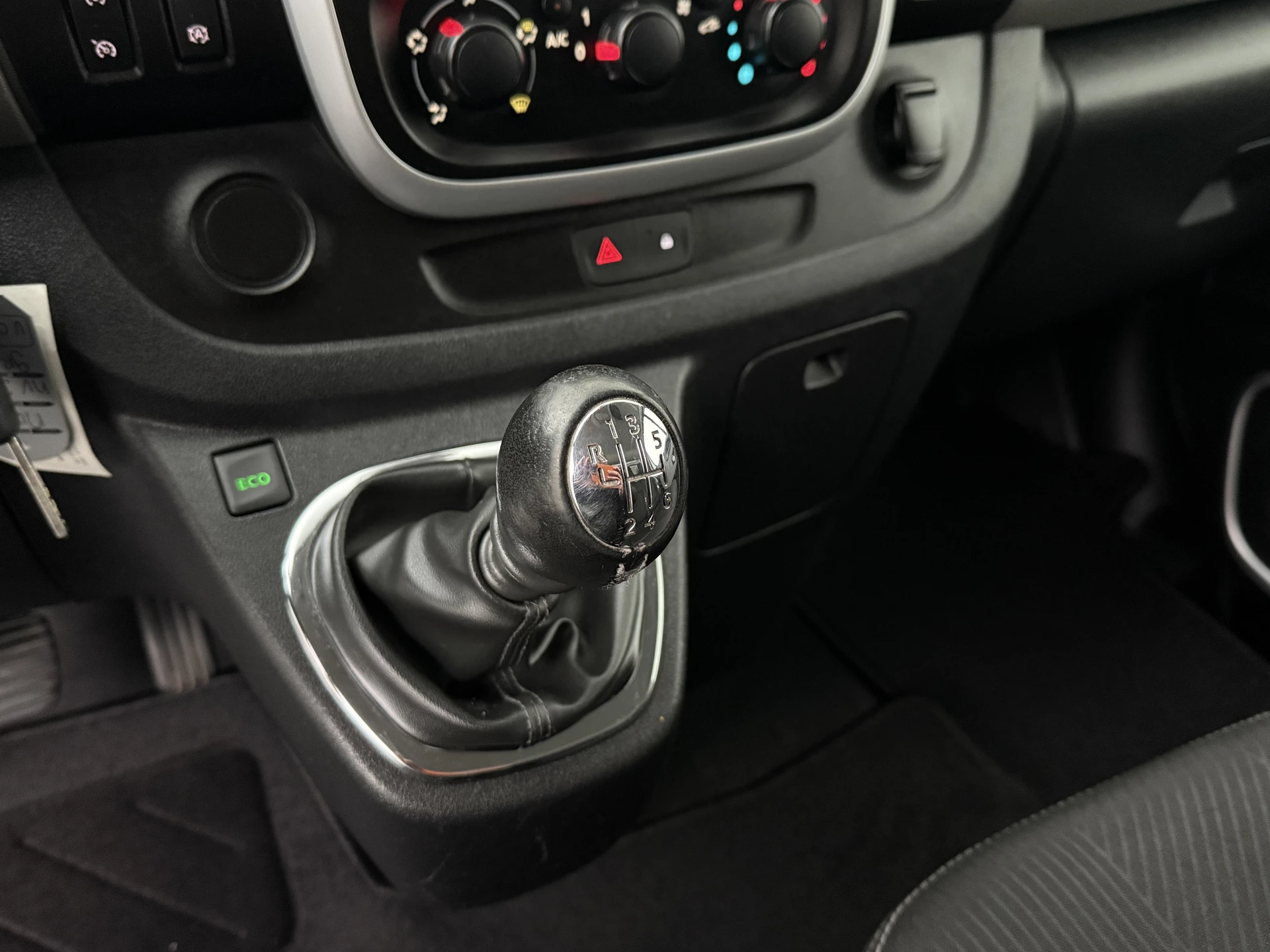 Hoofdafbeelding Nissan NV300