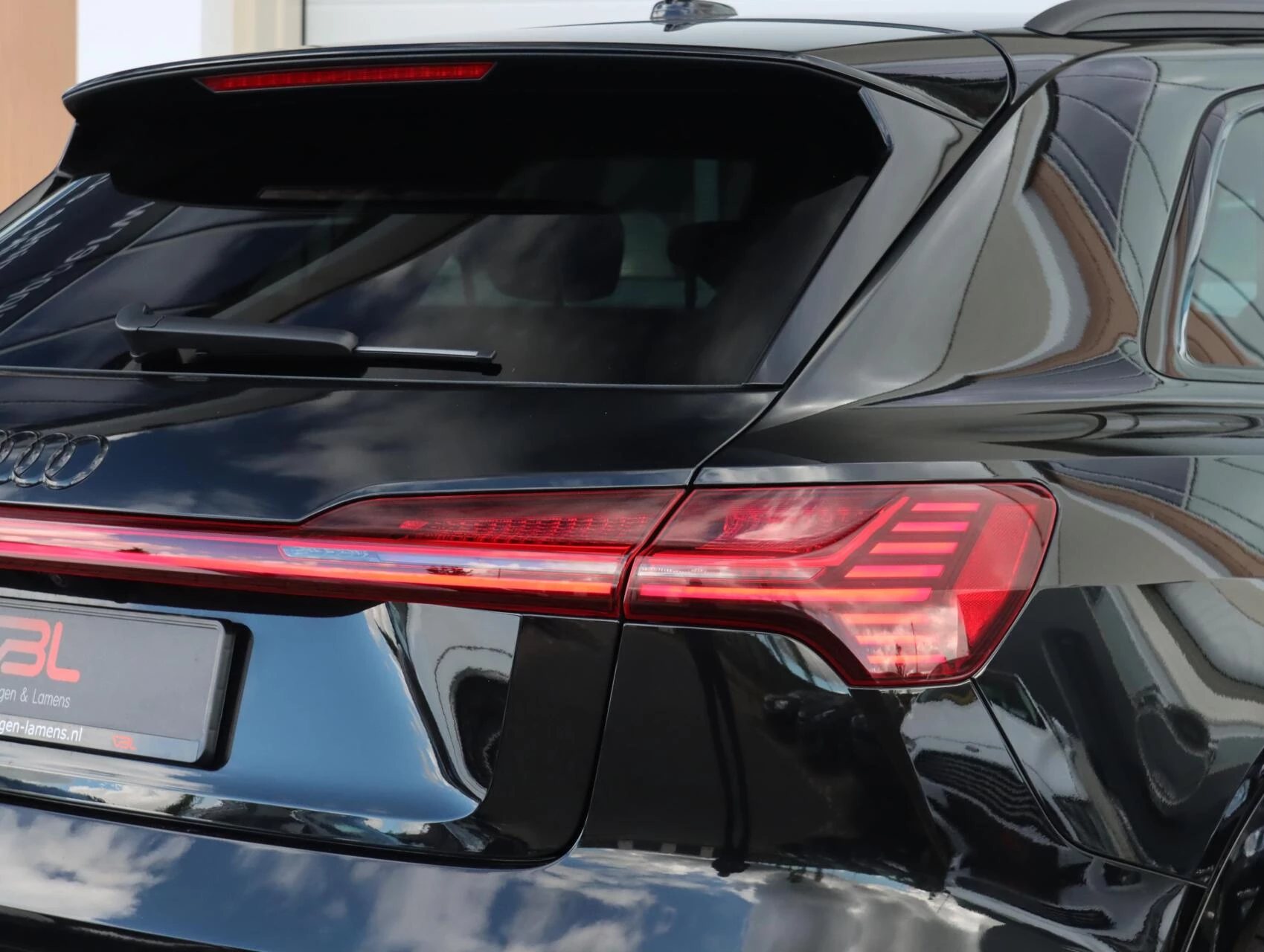 Hoofdafbeelding Audi e-tron