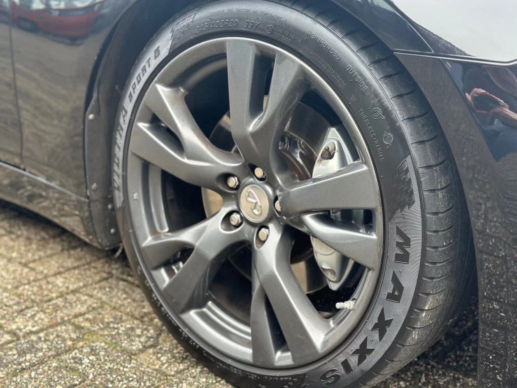 Hoofdafbeelding Infiniti M