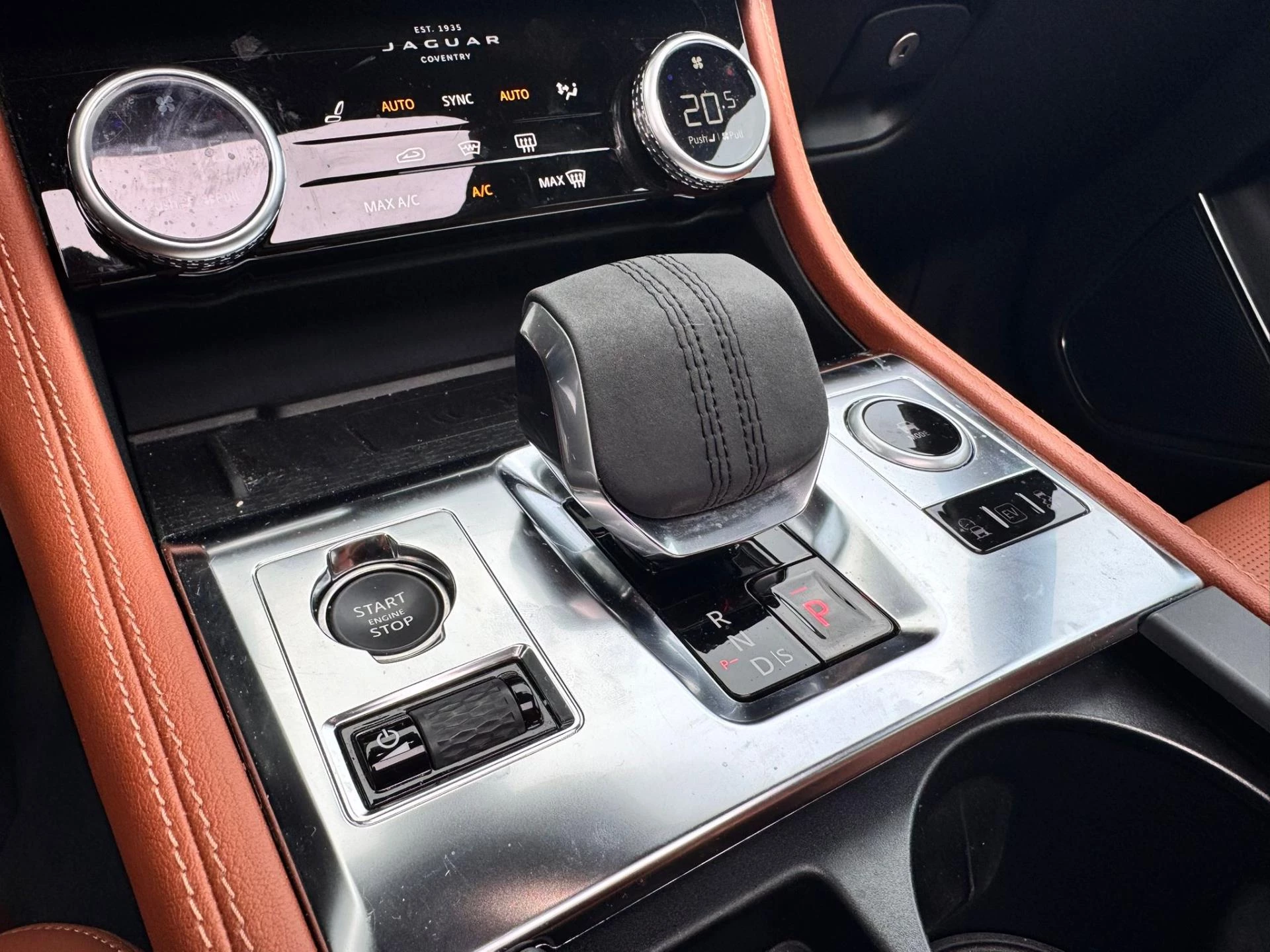 Hoofdafbeelding Jaguar F-PACE