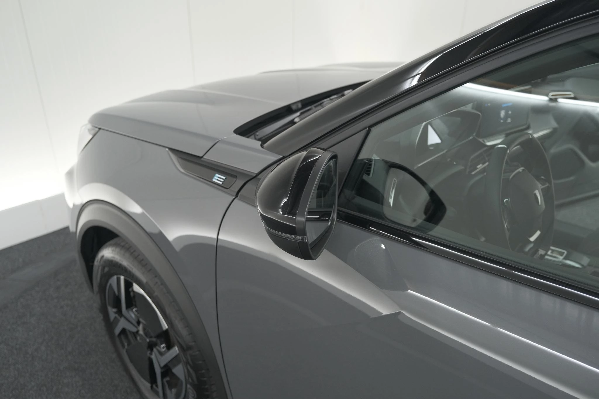 Hoofdafbeelding Peugeot e-2008