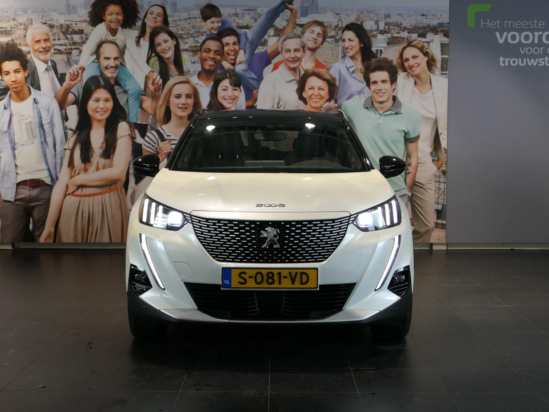 Hoofdafbeelding Peugeot e-2008