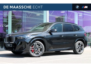 BMW iX1 eDrive20 M Sport / Panoramadak / Trekhaak / Sportstoelen / Adaptieve LED / M Adaptief onderstel / Comfort Access / Parking Assistant