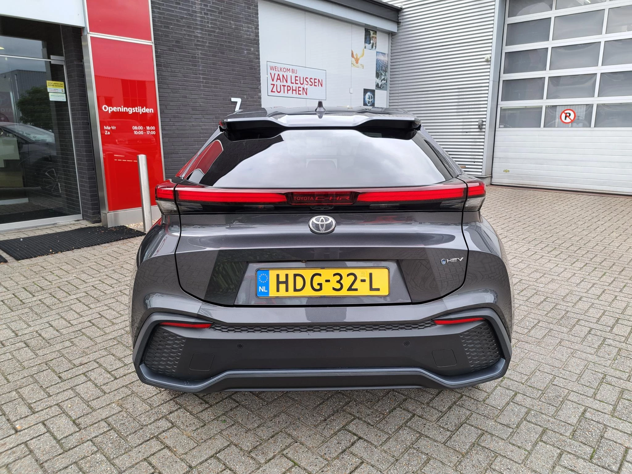 Hoofdafbeelding Toyota C-HR