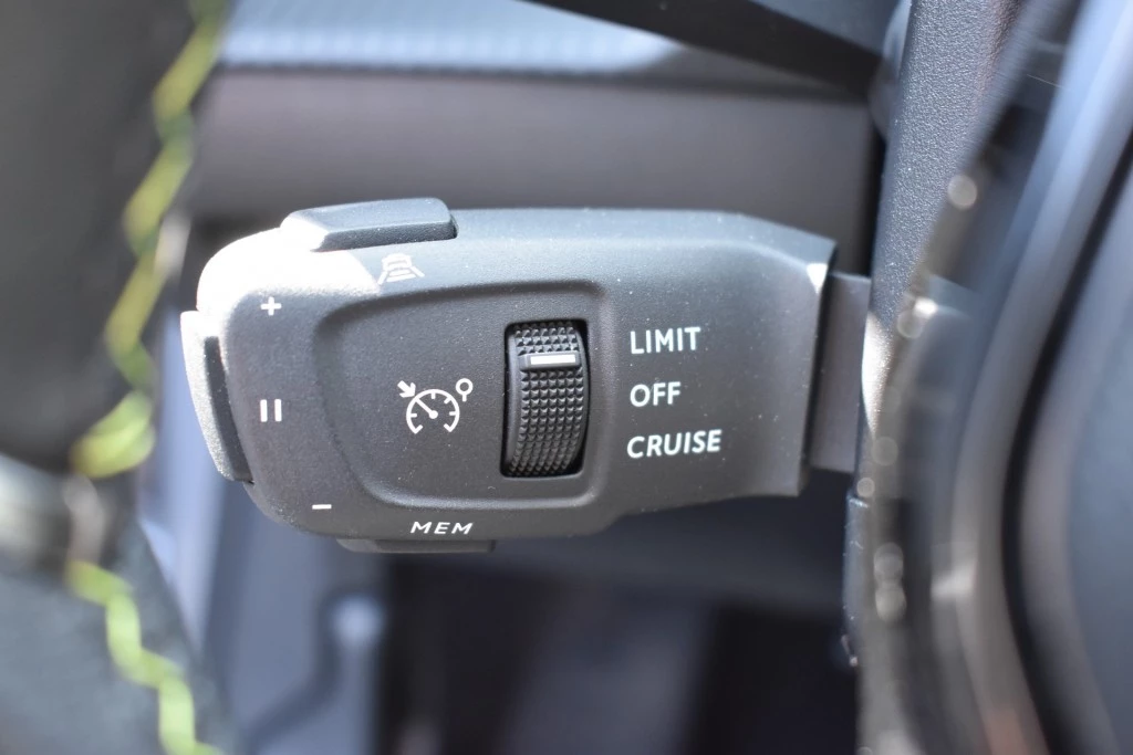 Hoofdafbeelding Peugeot e-208