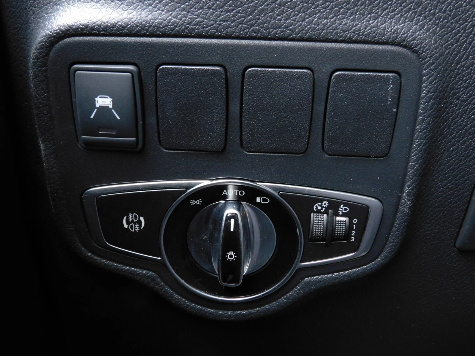 Hoofdafbeelding Mercedes-Benz X-Klasse