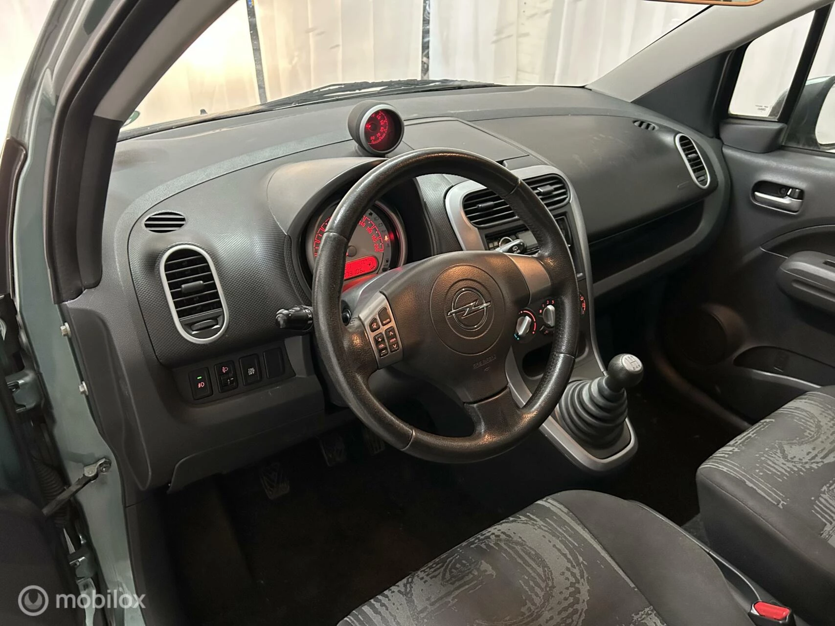 Hoofdafbeelding Opel Agila