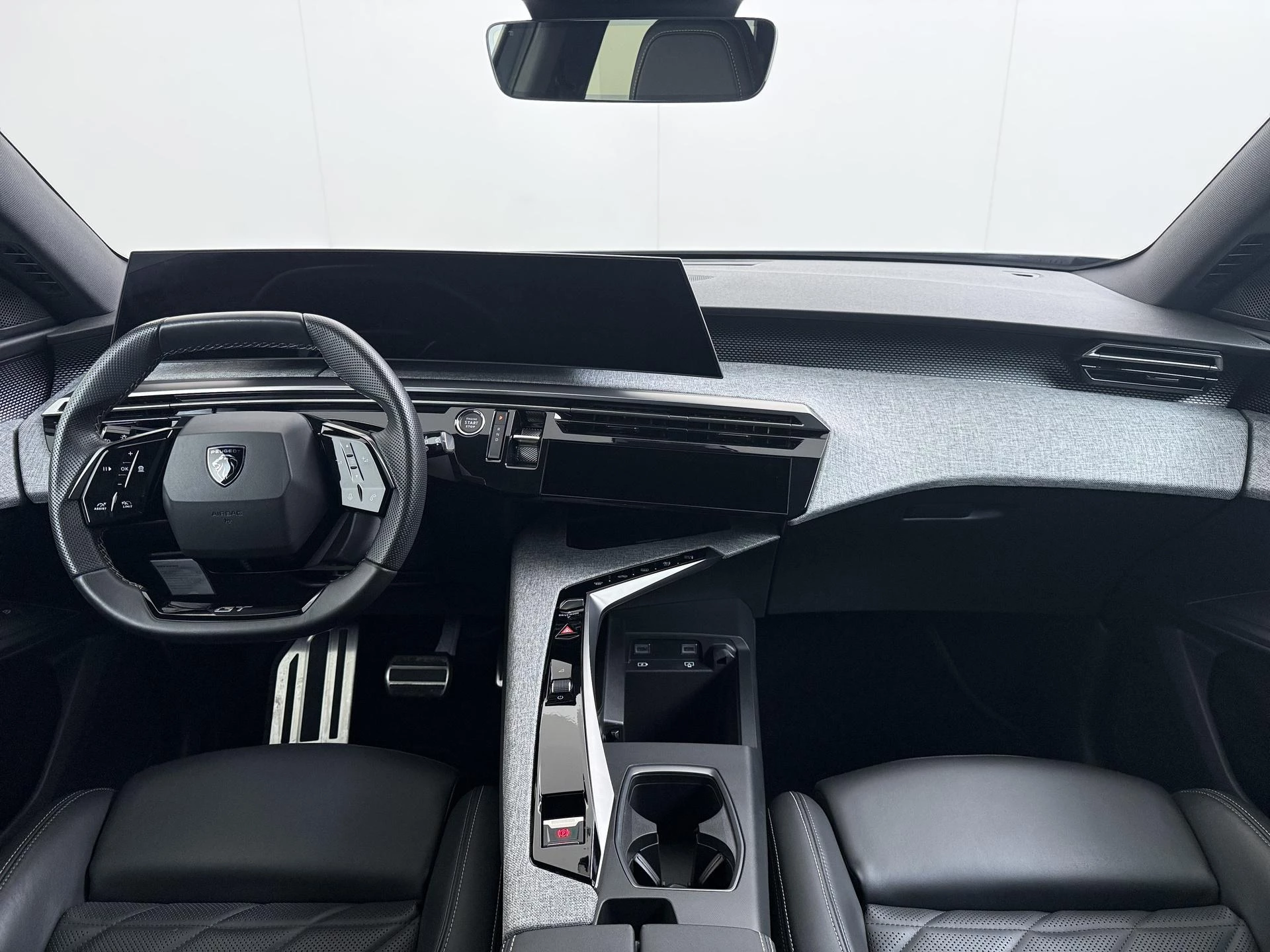 Hoofdafbeelding Peugeot e-5008