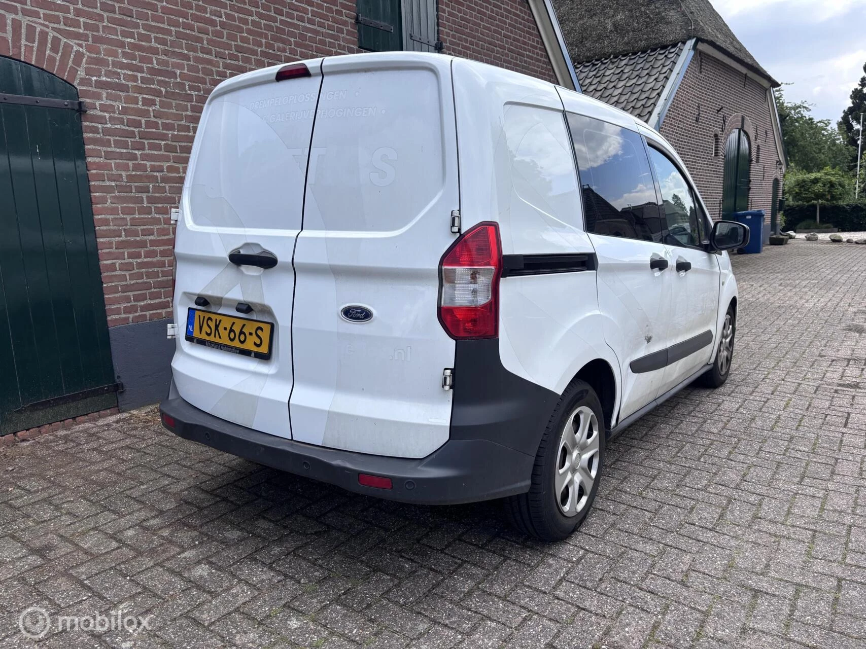 Hoofdafbeelding Ford Transit Courier