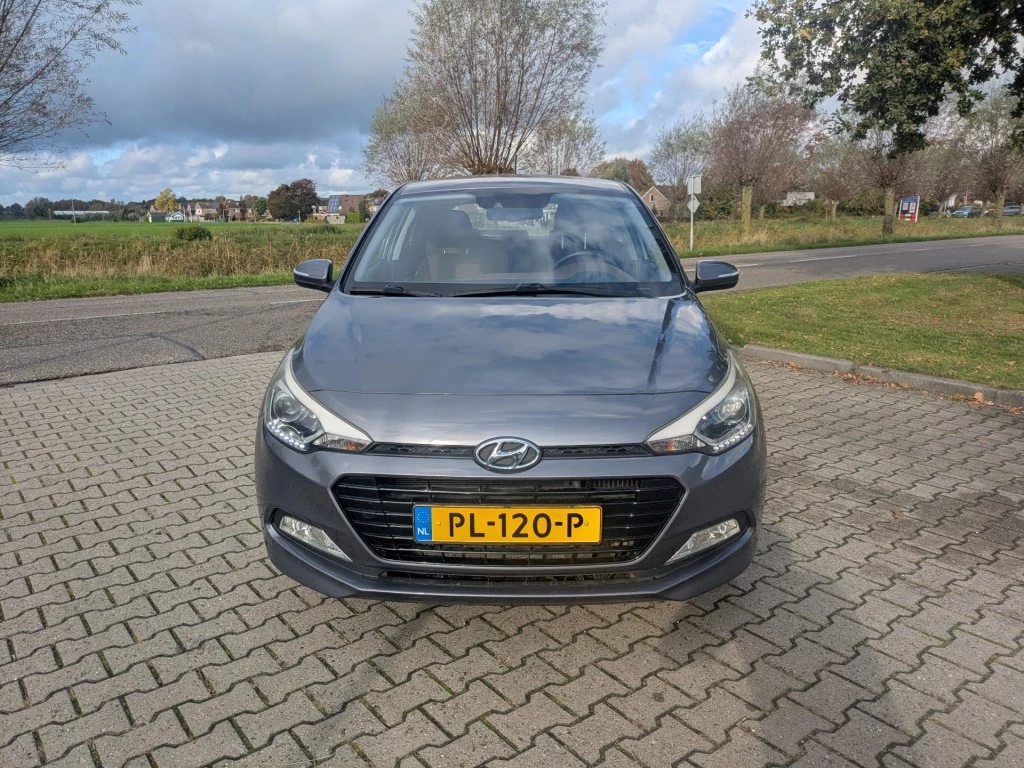 Hoofdafbeelding Hyundai i20