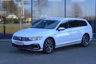 Volkswagen Passat Variant 1.4 TSI PHEV GTE 218 PK Business PHEV, Elek. Trekhaak, Adap. LED, Leder, Navigatie Pro