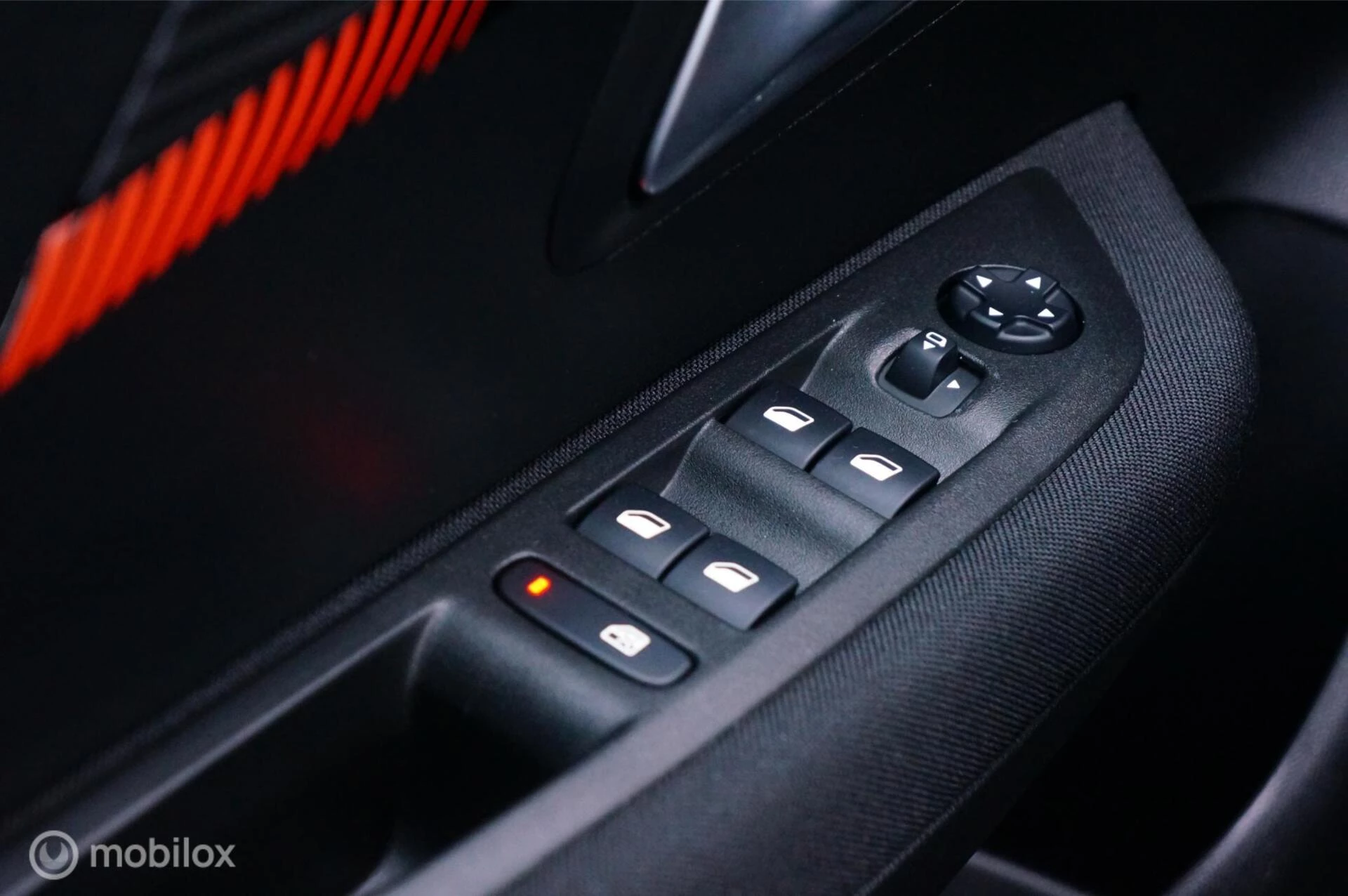 Hoofdafbeelding Peugeot e-208