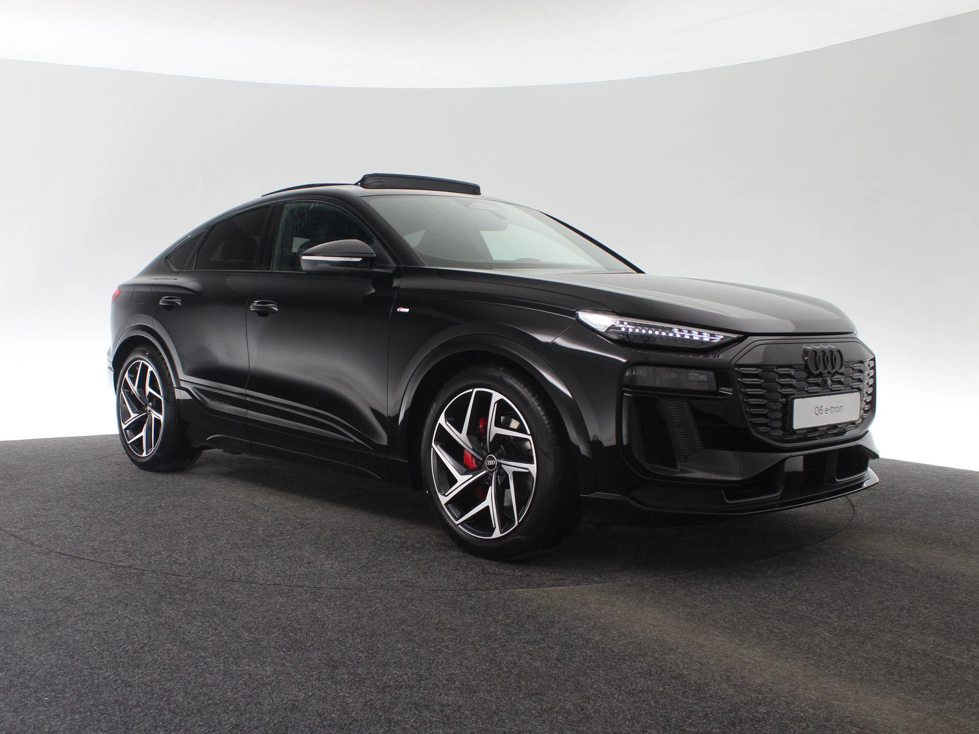 Hoofdafbeelding Audi Q6 e-tron