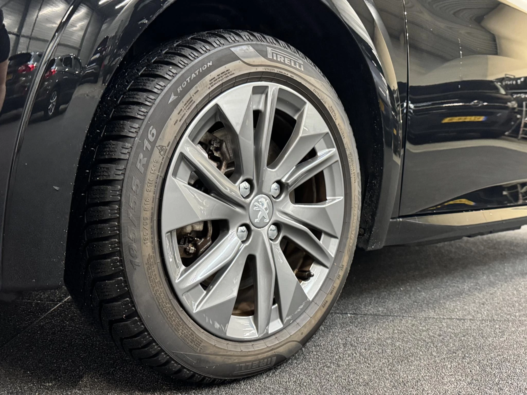 Hoofdafbeelding Peugeot e-208