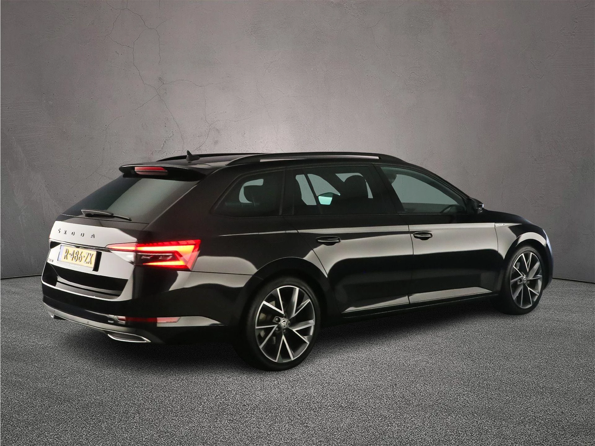 Hoofdafbeelding Škoda Superb