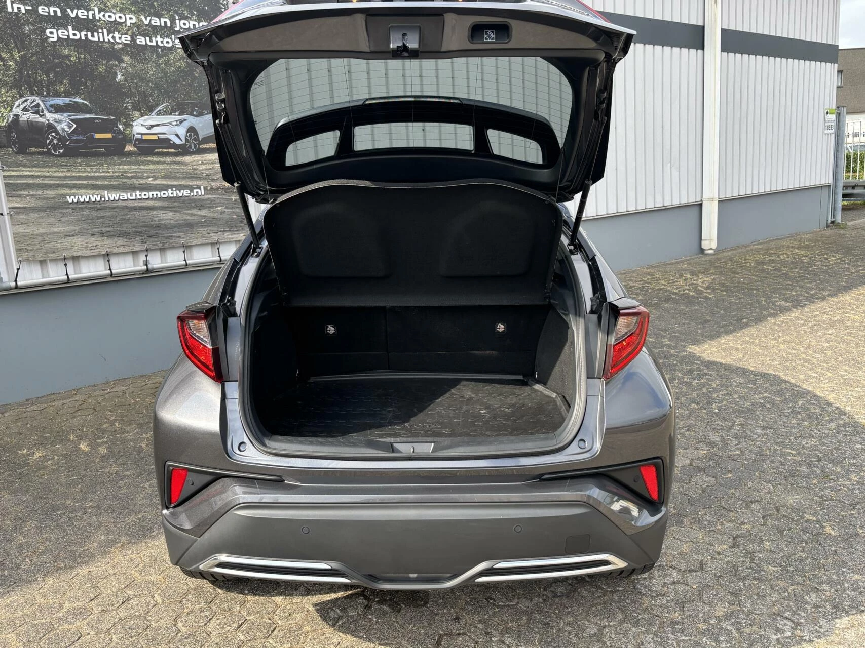 Hoofdafbeelding Toyota C-HR