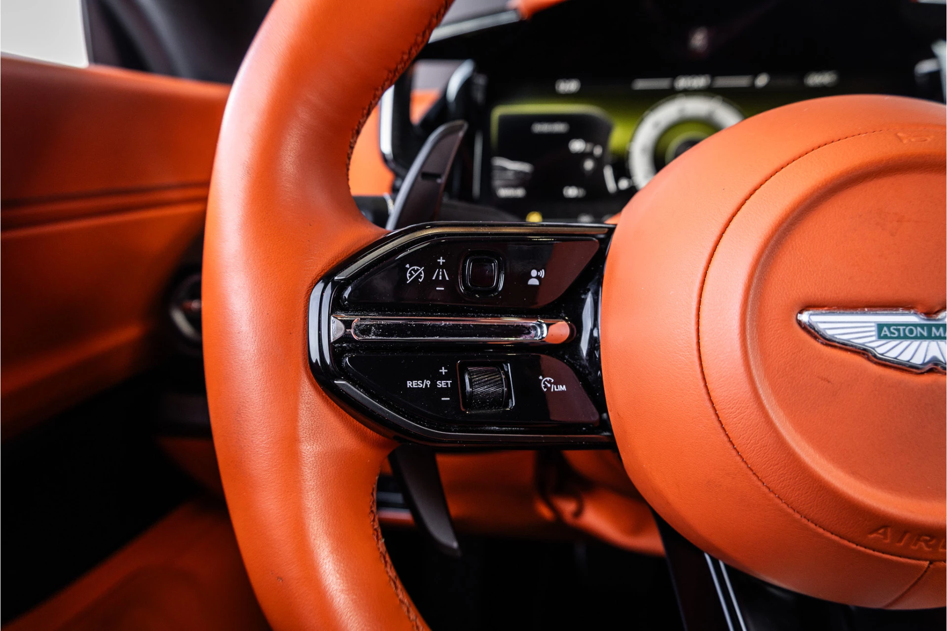 Hoofdafbeelding Aston Martin V8 Vantage