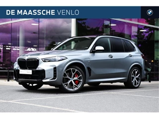 BMW X5 xDrive50e High Executive M Sport Automaat / Panoramadak / Trekhaak / Adaptief onderstel / Massagefunctie / Stoelventilatie / Active Steering / Comfort Access / Comfortstoelen / Adaptieve LED / Parking Assistant Professional / Harman Kardon / Live Cockpit Professional