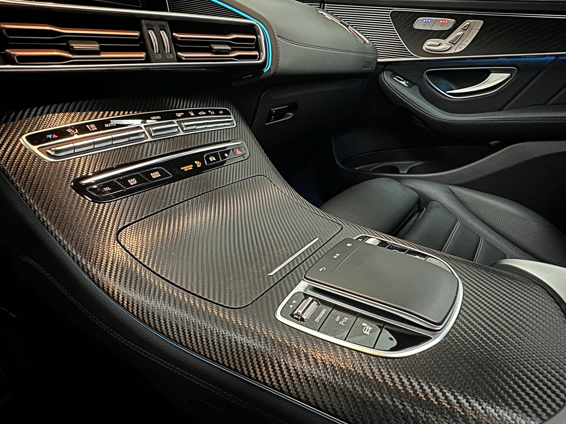 Hoofdafbeelding Mercedes-Benz EQC