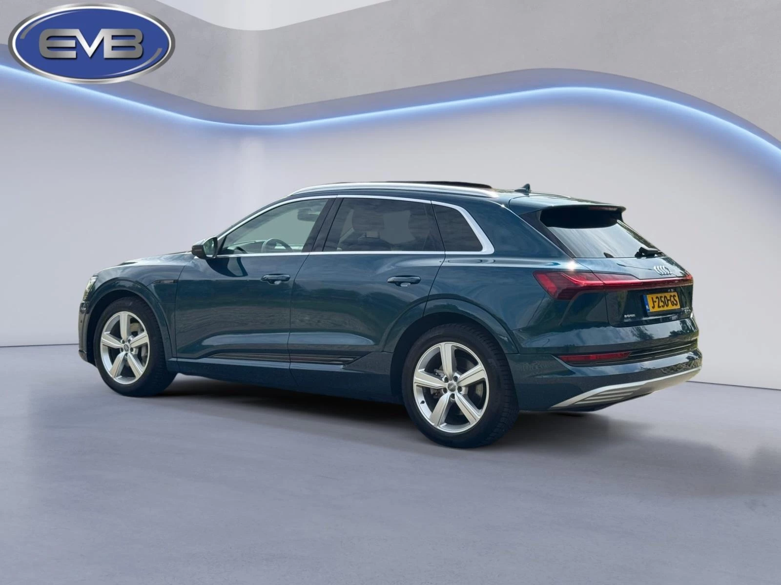 Hoofdafbeelding Audi e-tron