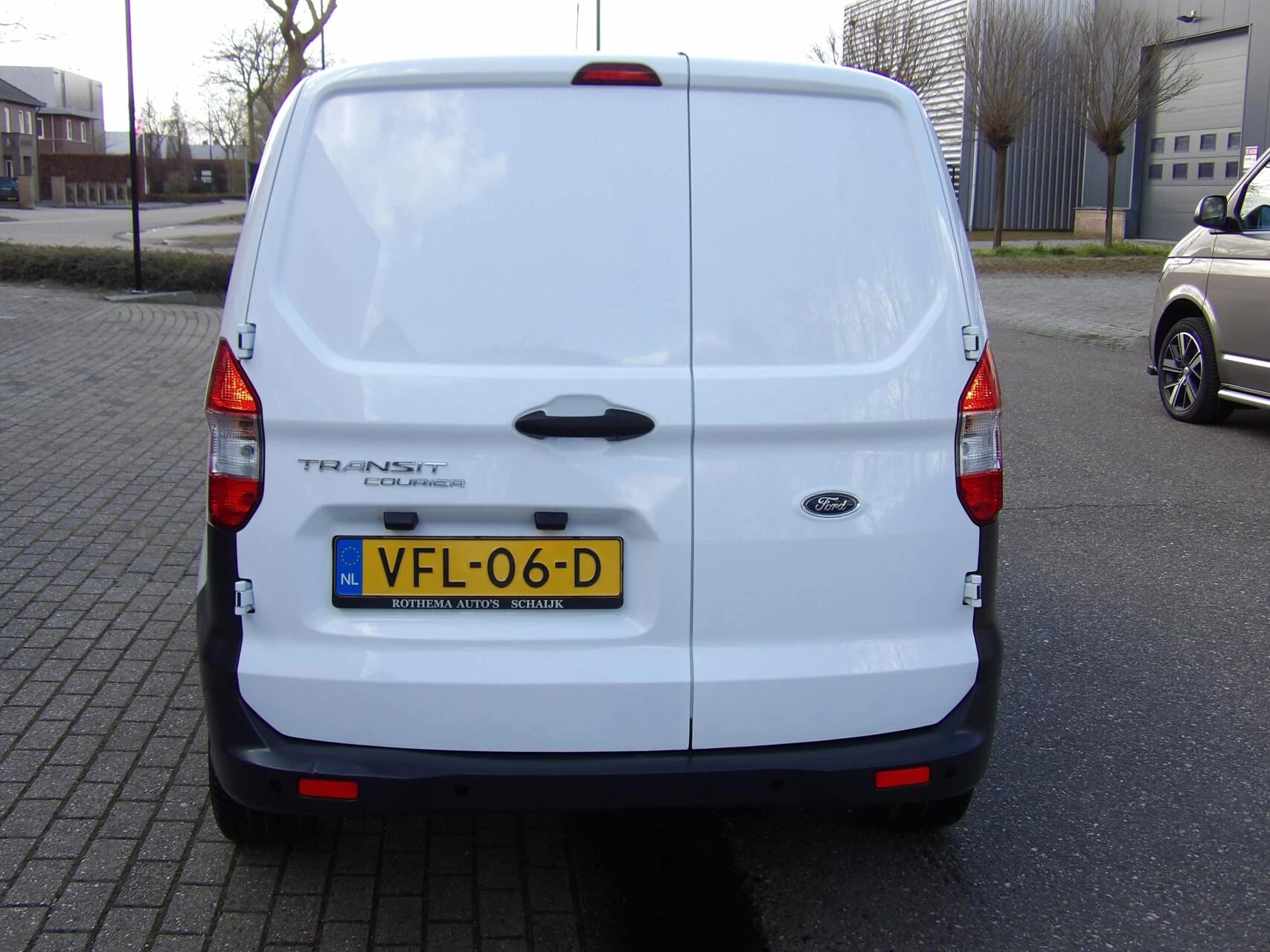 Hoofdafbeelding Ford Transit Courier