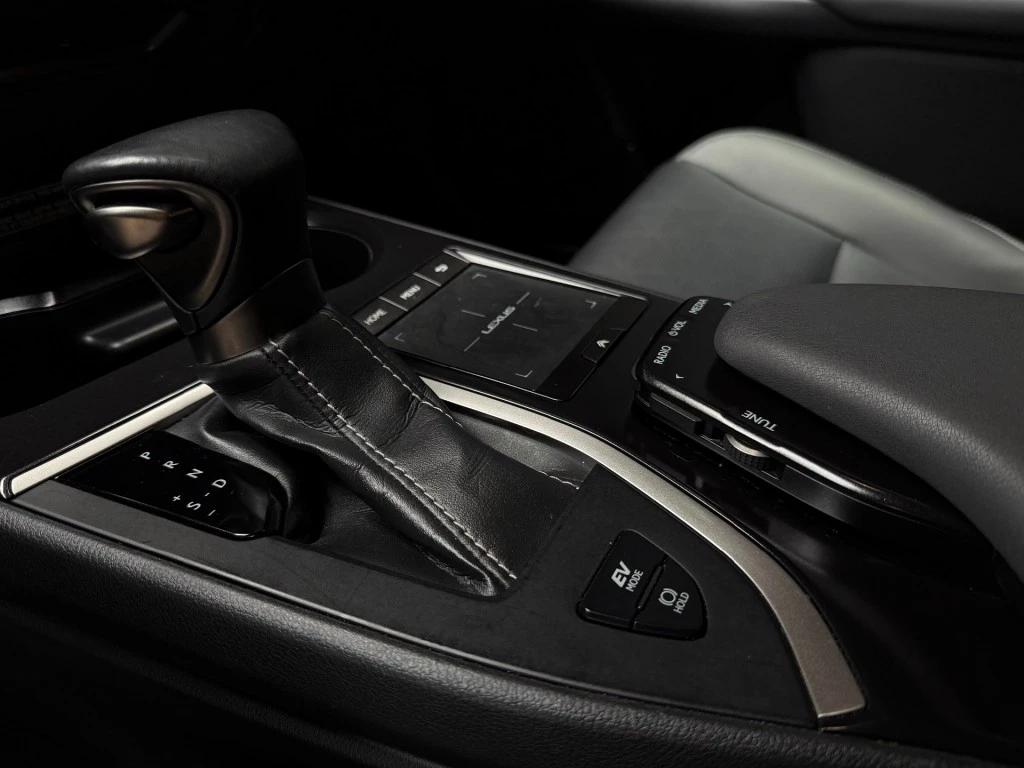 Hoofdafbeelding Lexus UX