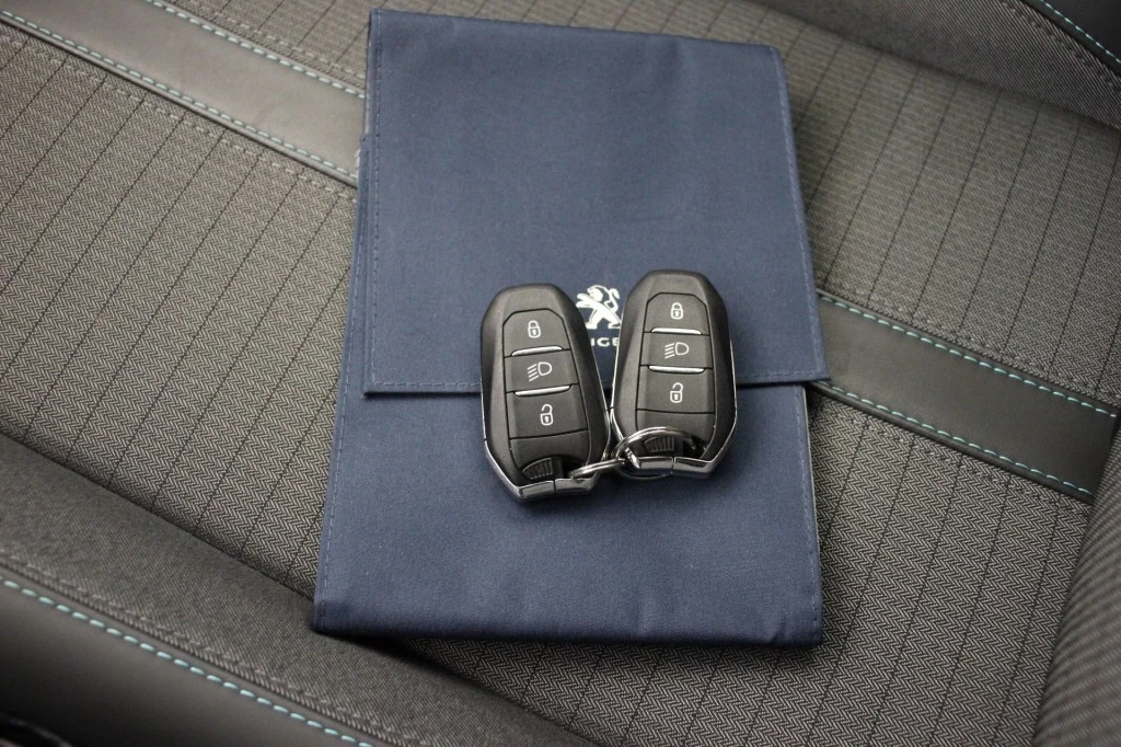 Hoofdafbeelding Peugeot e-208