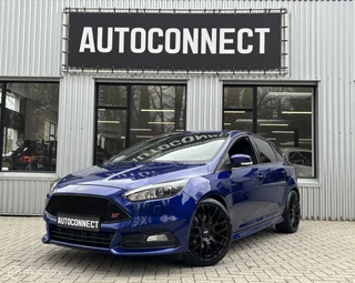 Ford Focus 2.0 ST. HALF LEDER, XENON, NAVI, 1 EIGENAAR.
