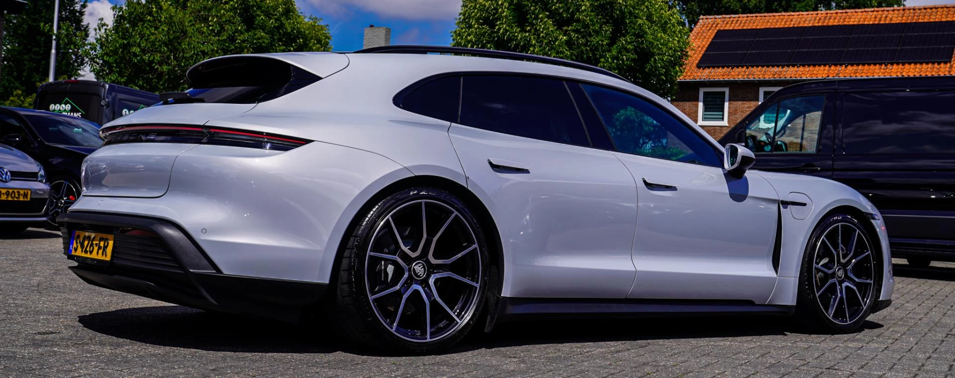 Hoofdafbeelding Porsche Taycan