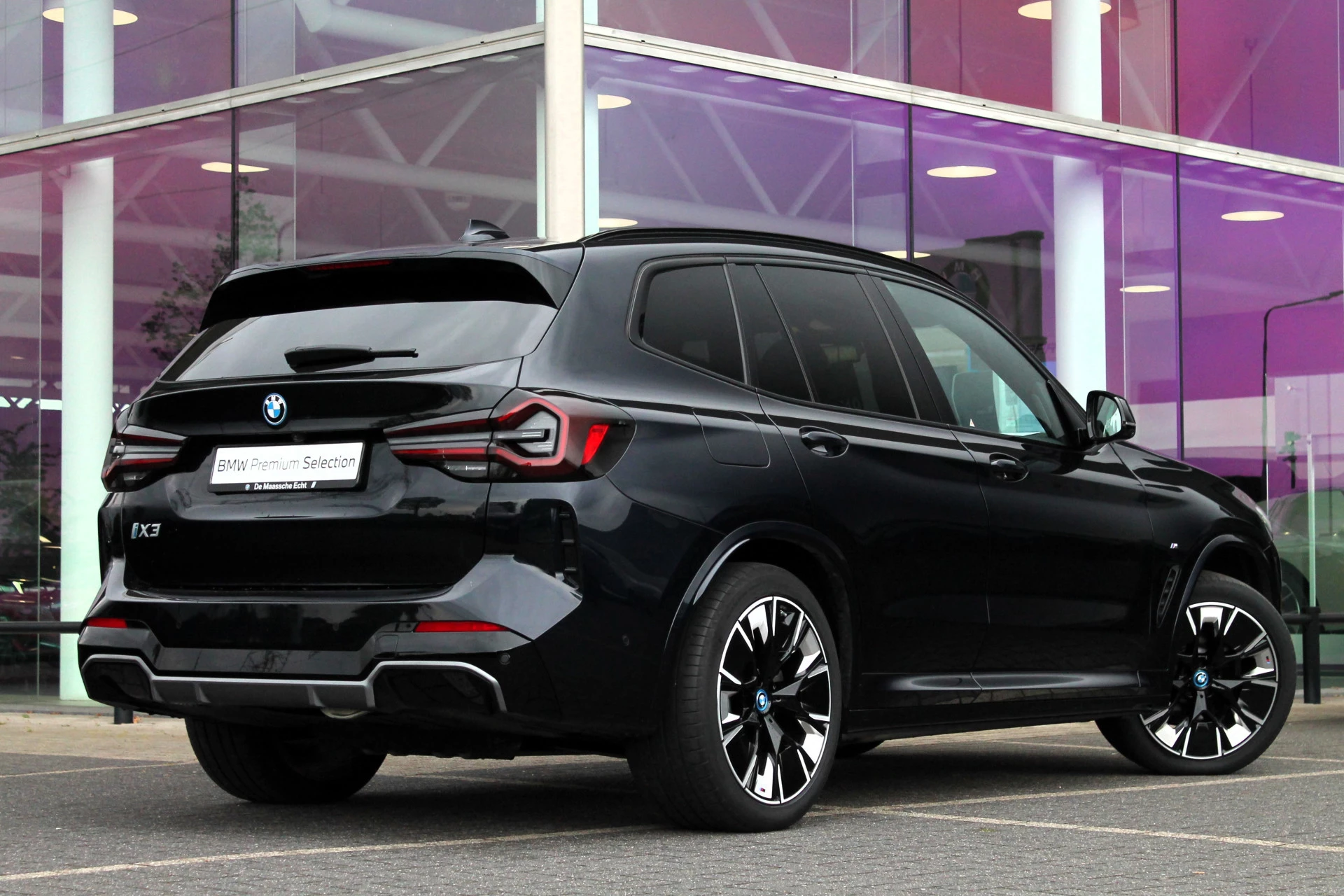 Hoofdafbeelding BMW iX3