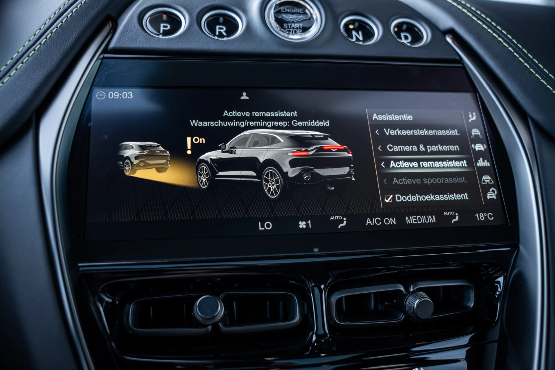 Hoofdafbeelding Aston Martin DBX