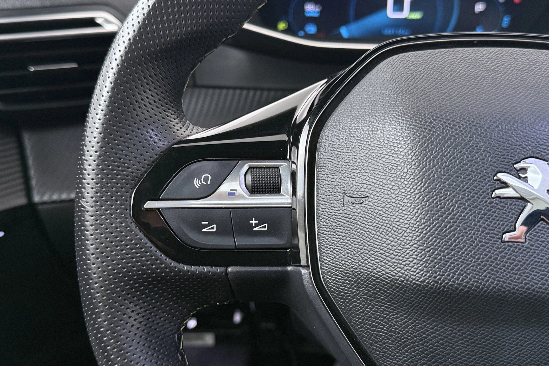 Hoofdafbeelding Peugeot e-208